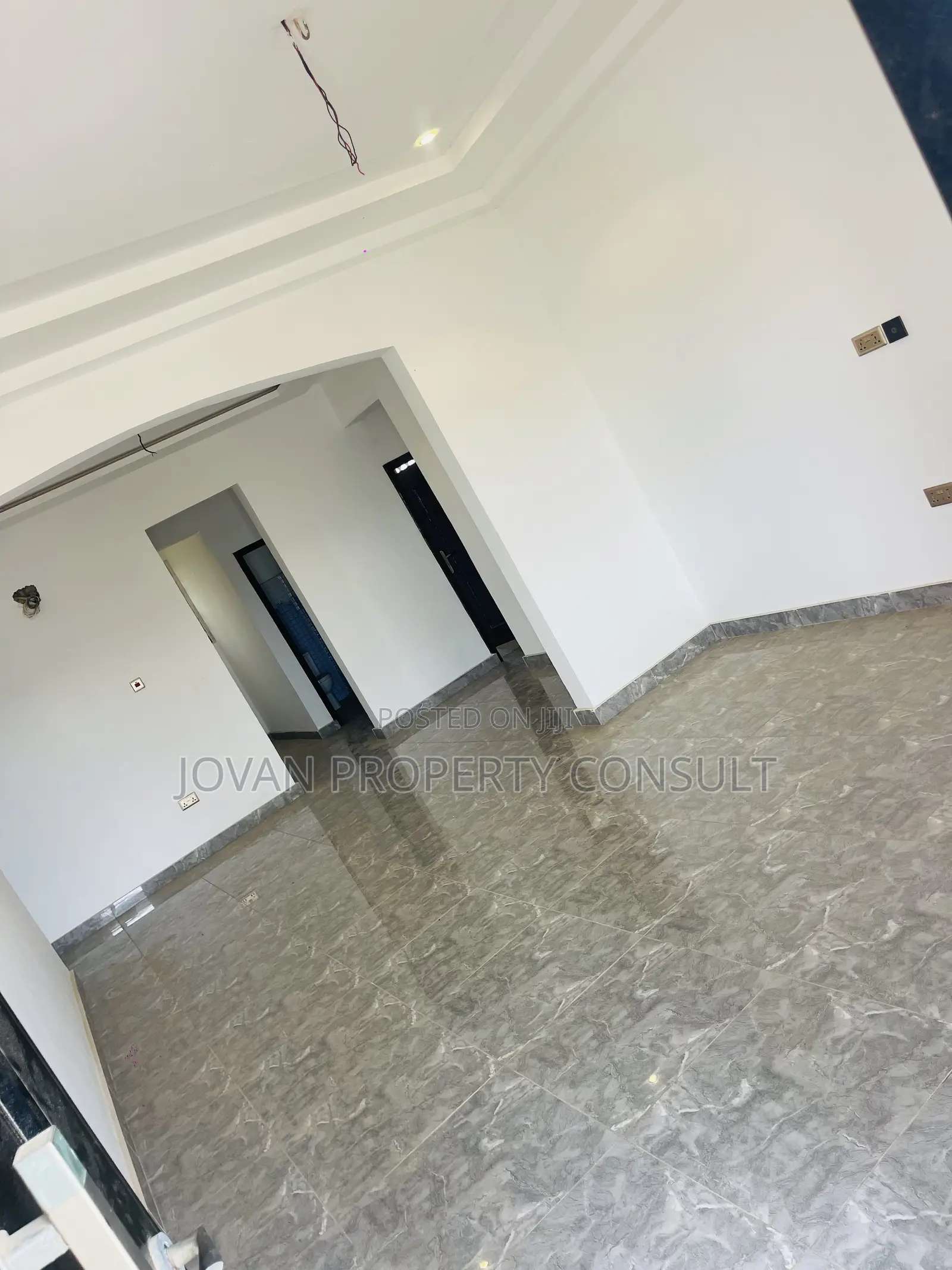 2bdrm Apartment in Obeyeyie, Ga West Municipal for rent