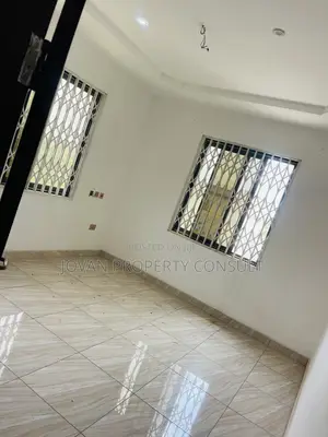 2bdrm Apartment in Obeyeyie, Ga West Municipal for rent