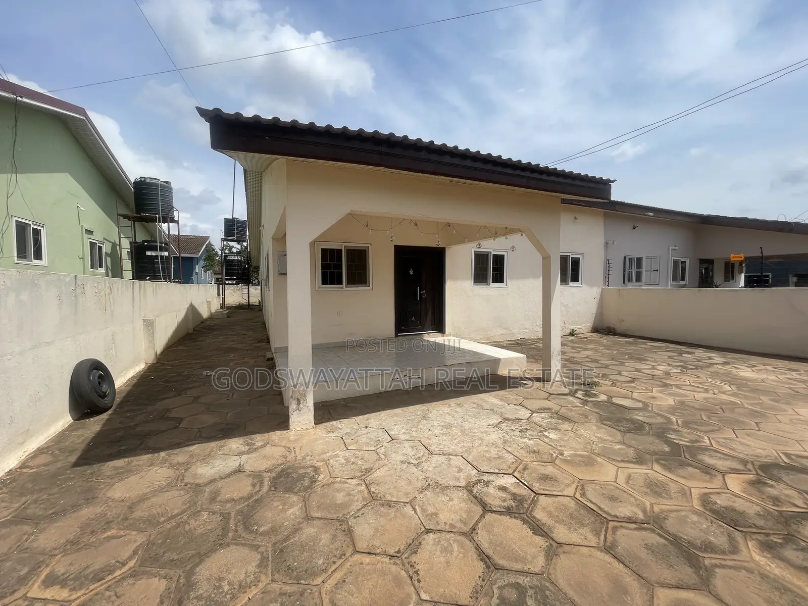 3bdrm House in East Legon, Adjiriganor for rent