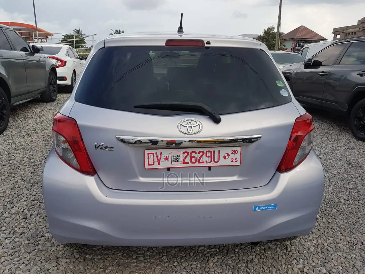 Toyota Vitz 1.3 FWD 5dr 2013 Silver