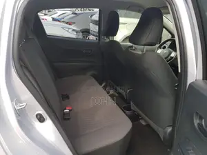 Toyota Vitz 1.3 FWD 5dr 2013 Silver