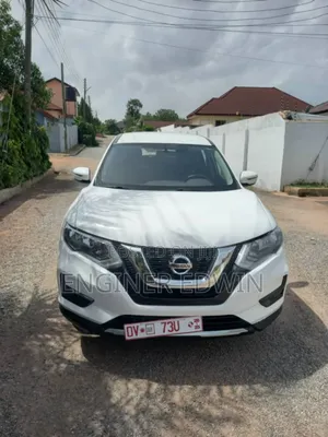 Photo - Nissan Rogue S AWD 2018 White