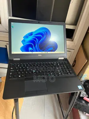 Laptop Dell Precision 15 3520 8GB Intel Core I5 SSD 256GB