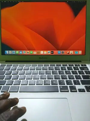 Laptop Apple MacBook Air 2012 4GB Intel Core i5 SSD 256GB
