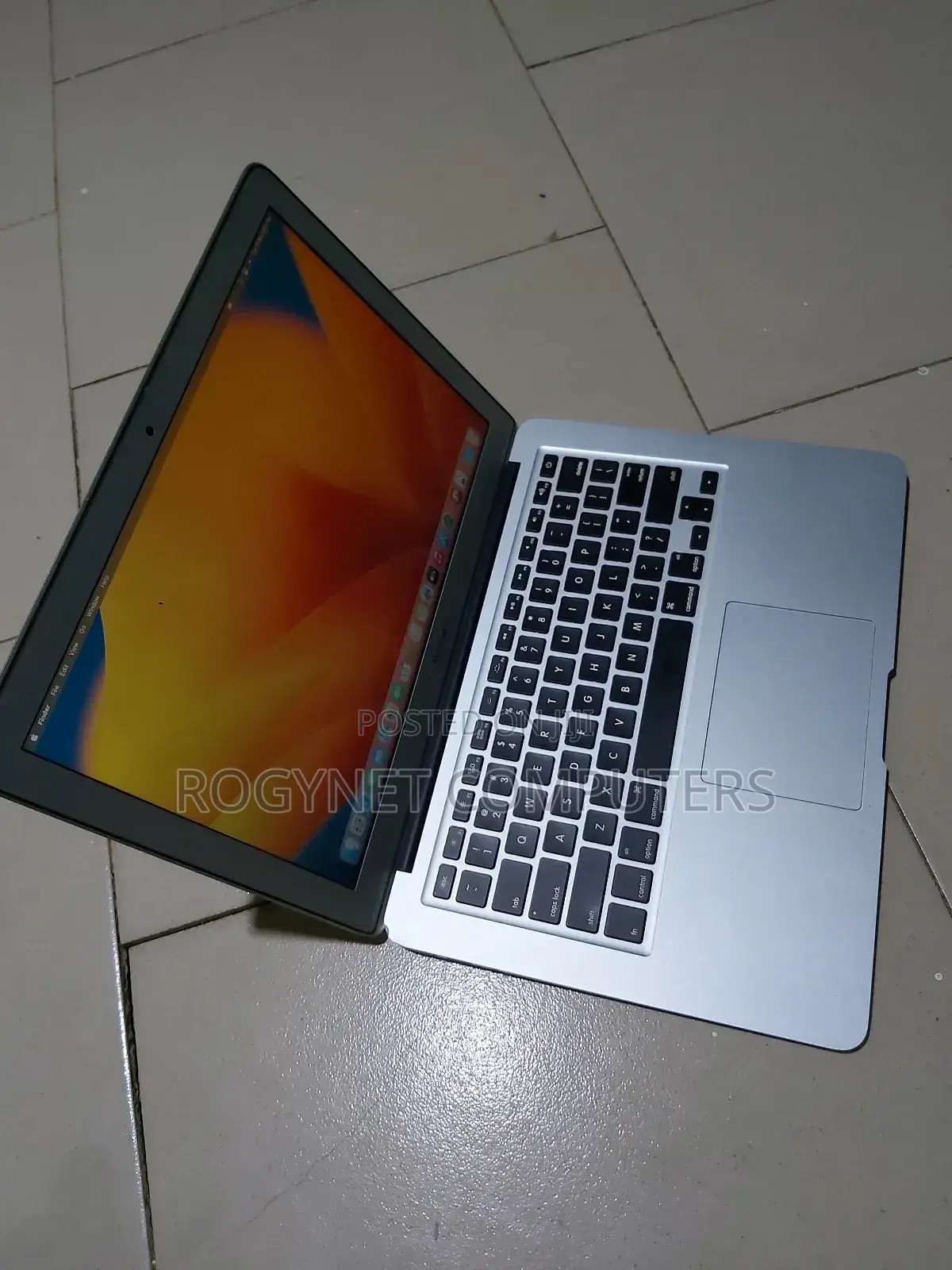 Laptop Apple MacBook Air 2012 4GB Intel Core i5 SSD 256GB