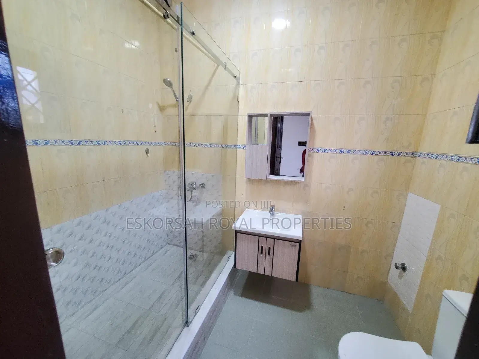 4bdrm House in Adjiringanor, Adjiriganor for rent