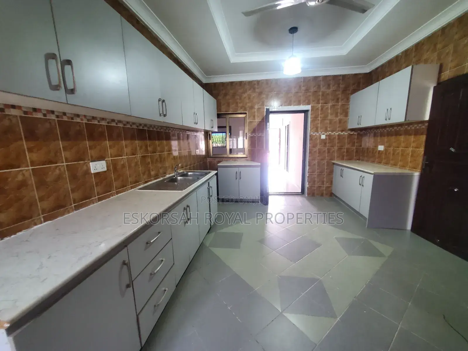 4bdrm House in Adjiringanor, Adjiriganor for rent