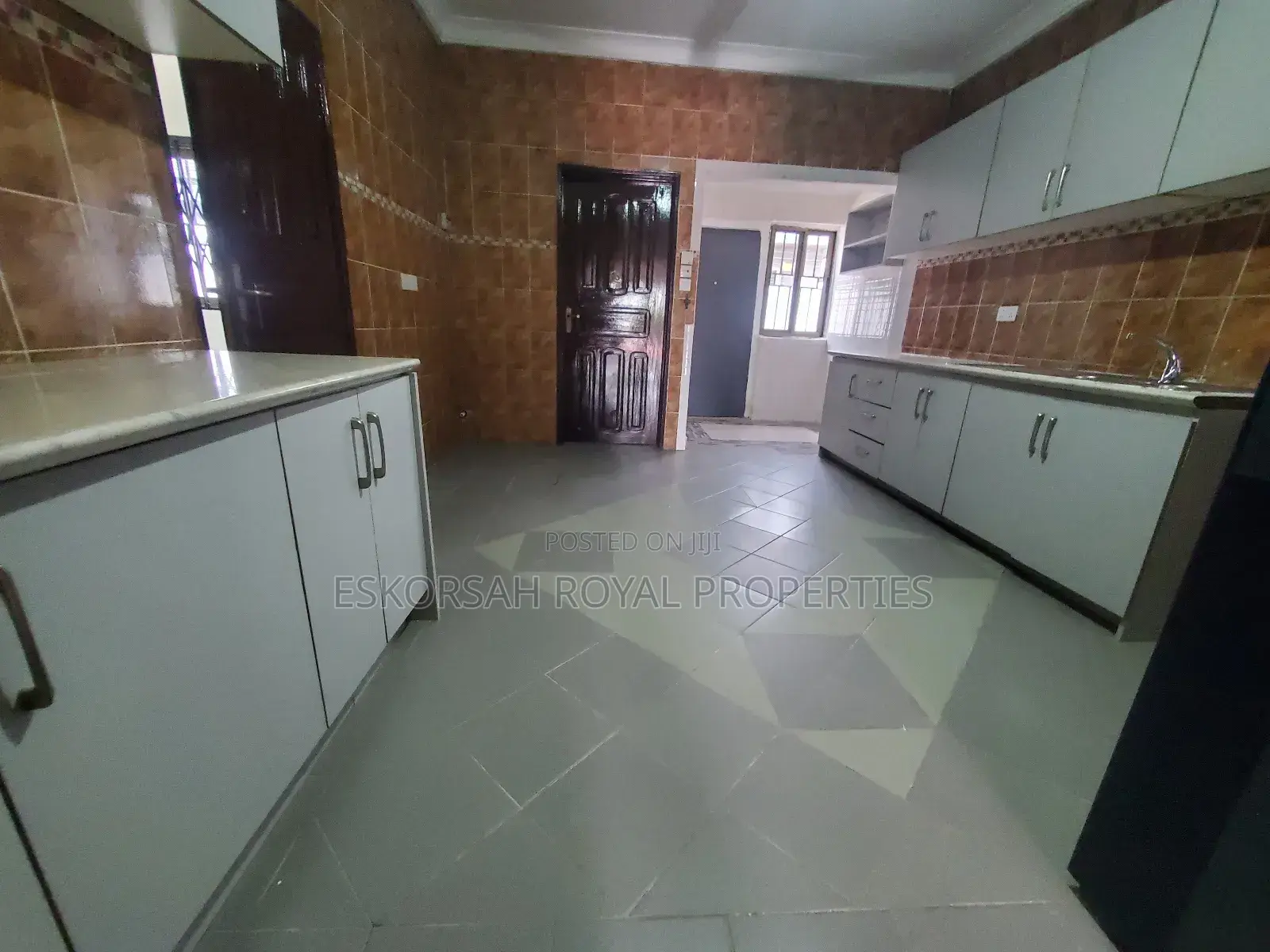 4bdrm House in Adjiringanor, Adjiriganor for rent