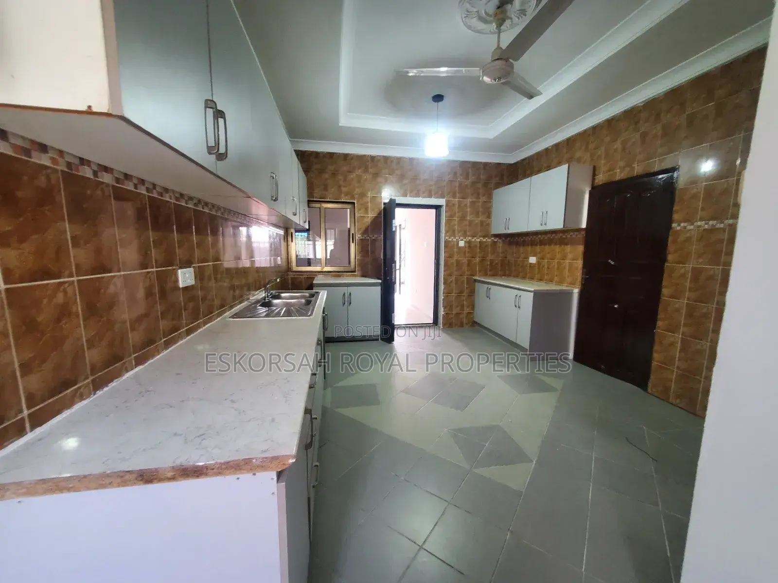 4bdrm House in Adjiringanor, Adjiriganor for rent