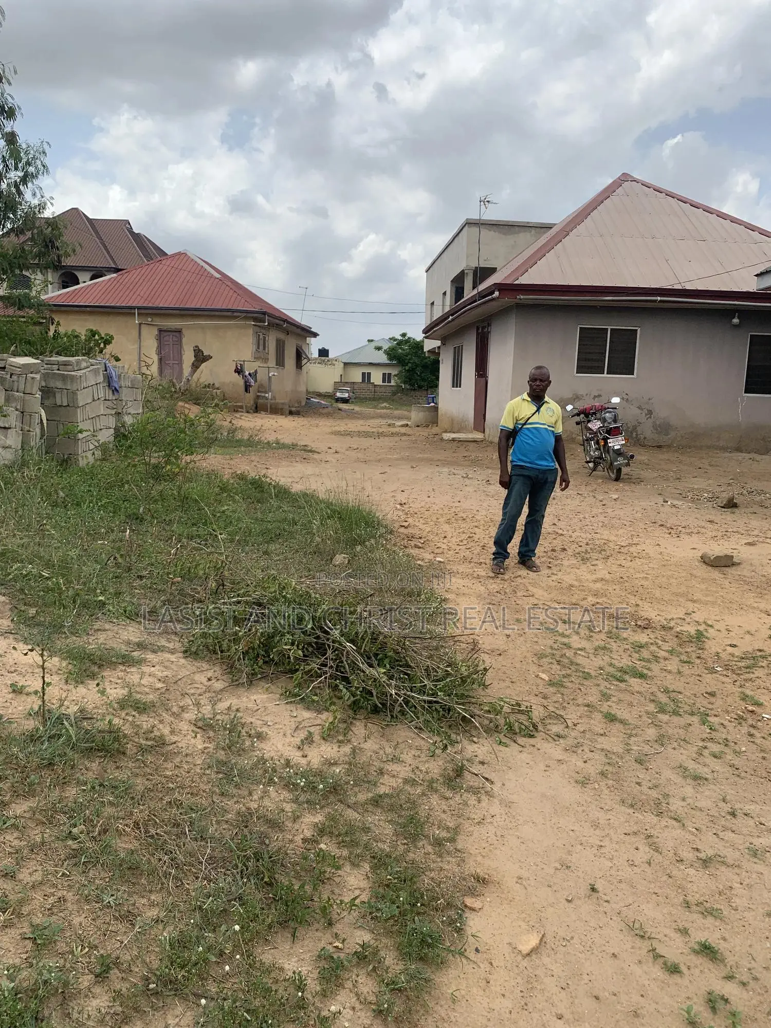 2bdrm House in Lasisi And Christ, Accra Metropolitan for sale
