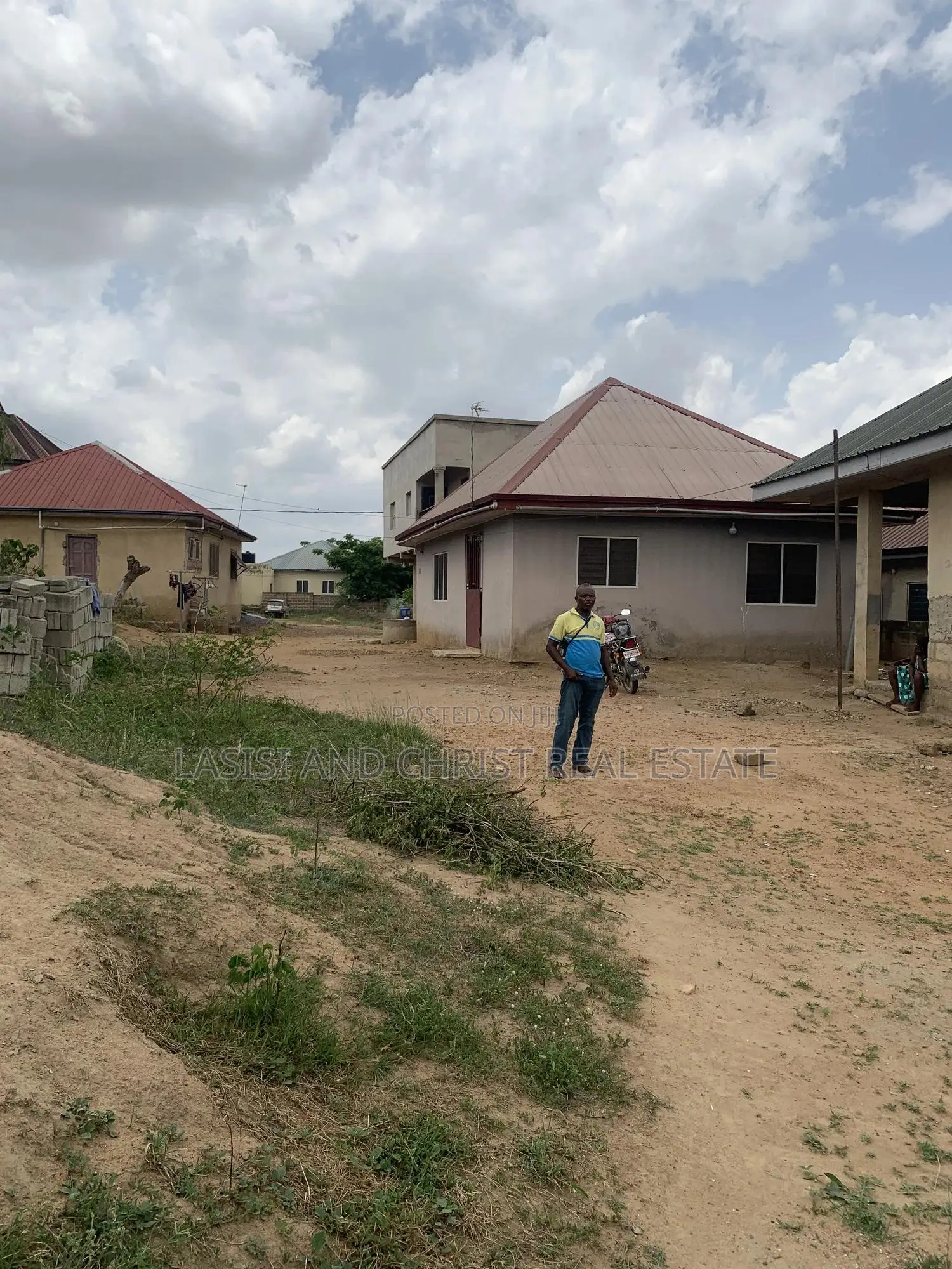 2bdrm House in Lasisi And Christ, Accra Metropolitan for sale