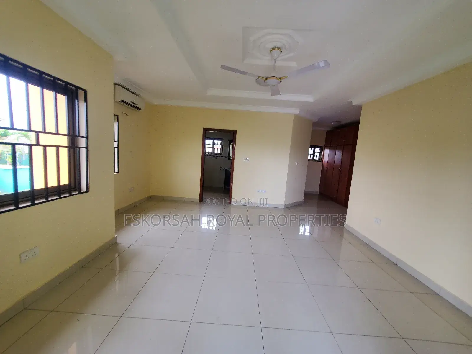 4bdrm Townhouse / Terrace in Adjiringanor, Adjiriganor for rent
