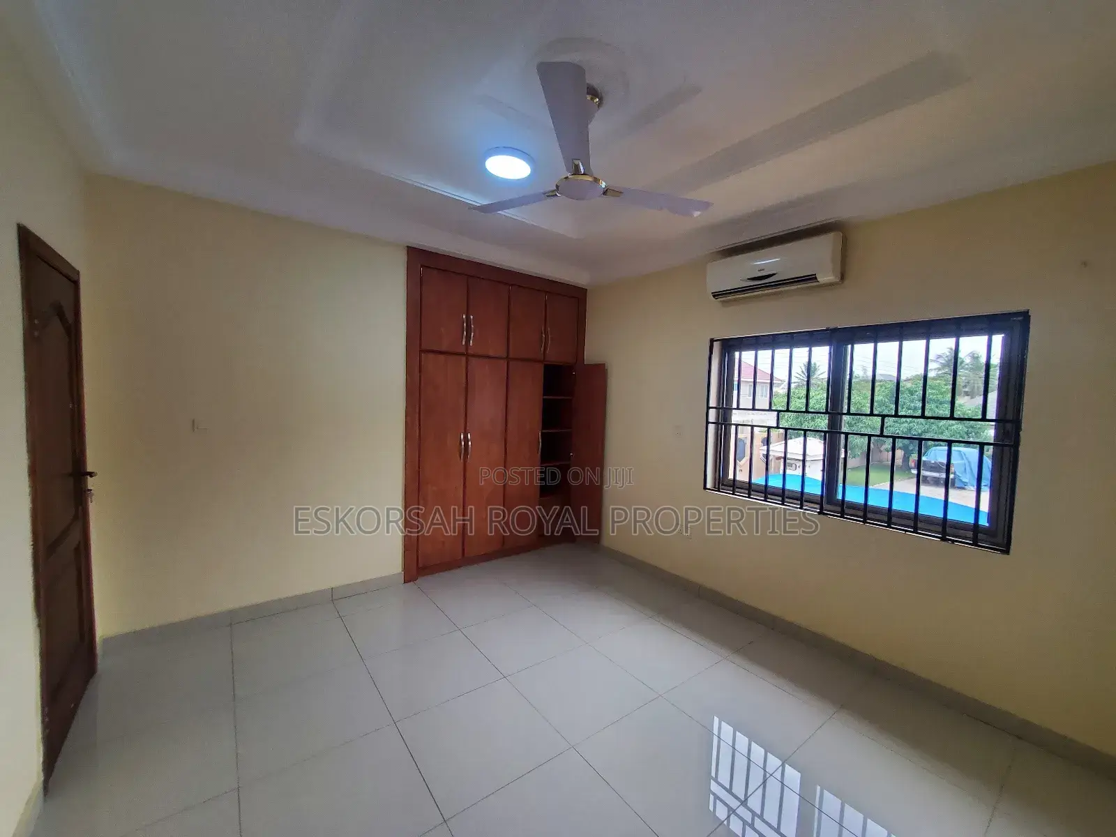 4bdrm Townhouse / Terrace in Adjiringanor, Adjiriganor for rent