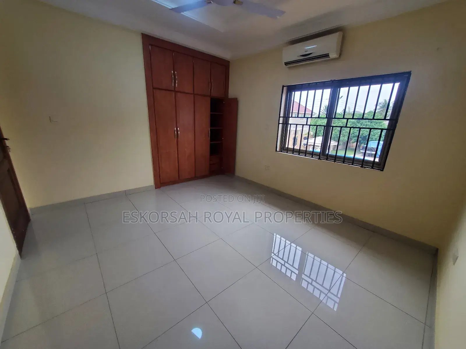 4bdrm Townhouse / Terrace in Adjiringanor, Adjiriganor for rent