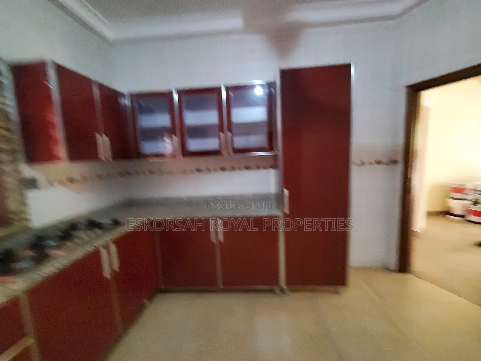 4bdrm Townhouse / Terrace in Adjiringanor, Adjiriganor for rent