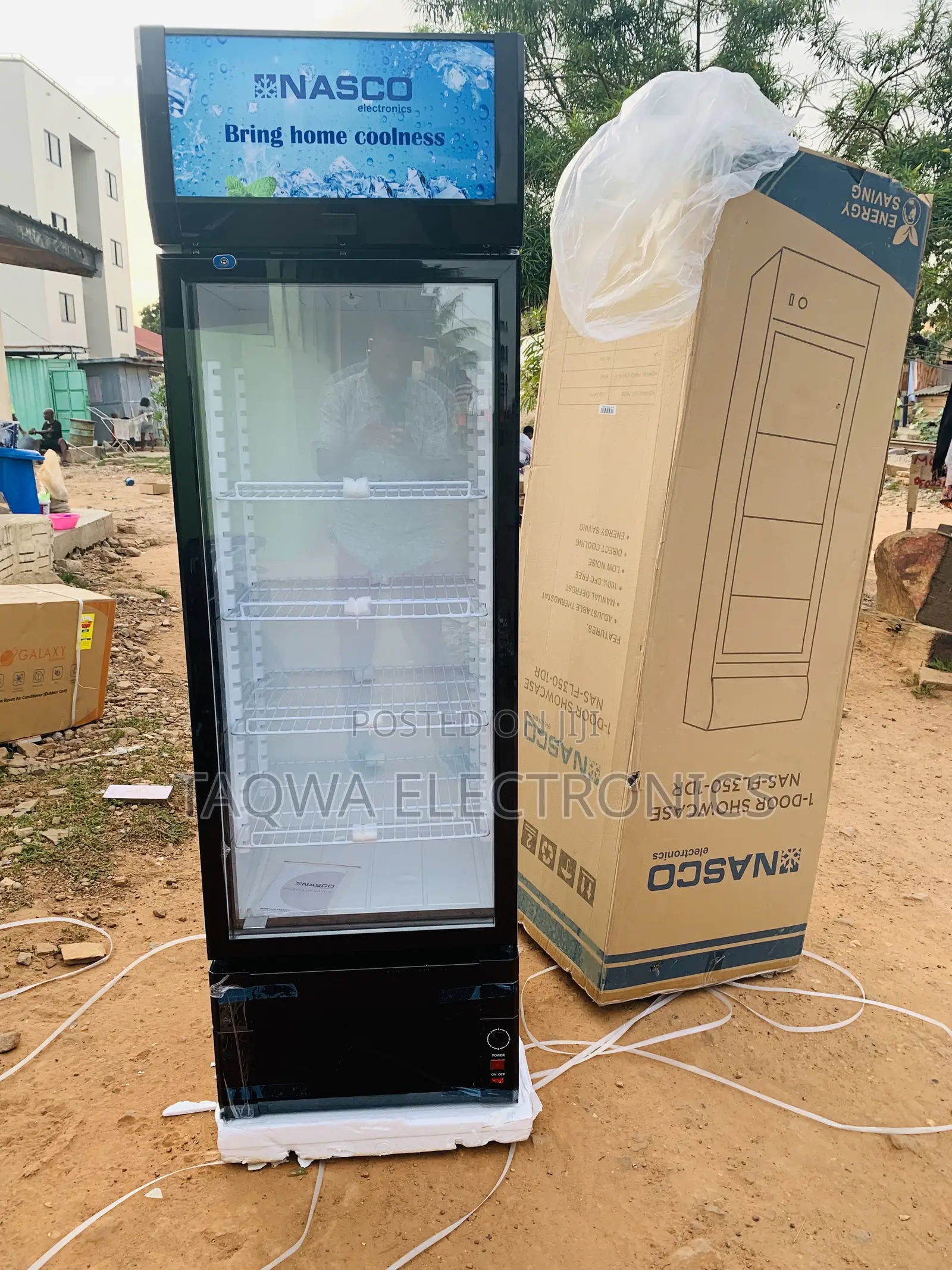 Free-Standing Display Fridge 288l