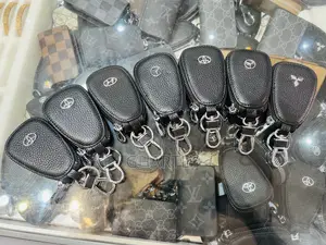 Photo - Car Key Cases || Quality Leather Car Key Holder