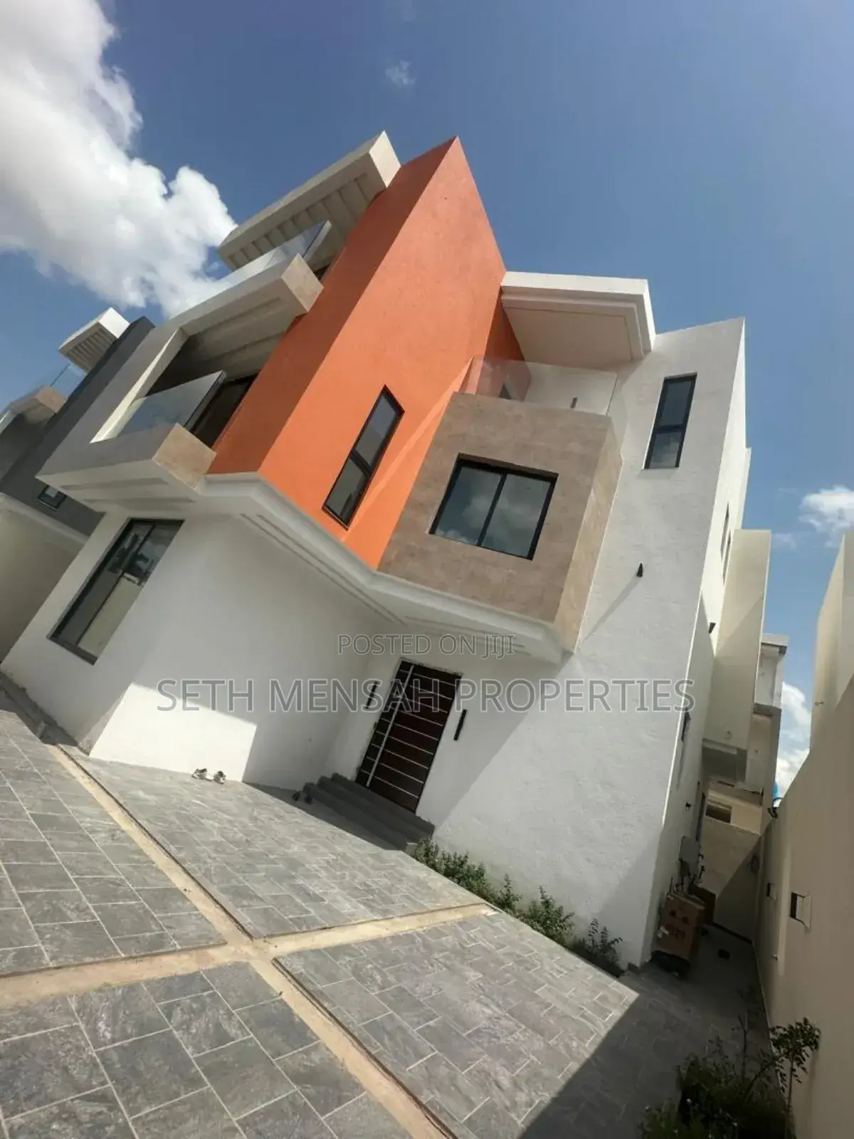 4bdrm House in Dworwulu for sale