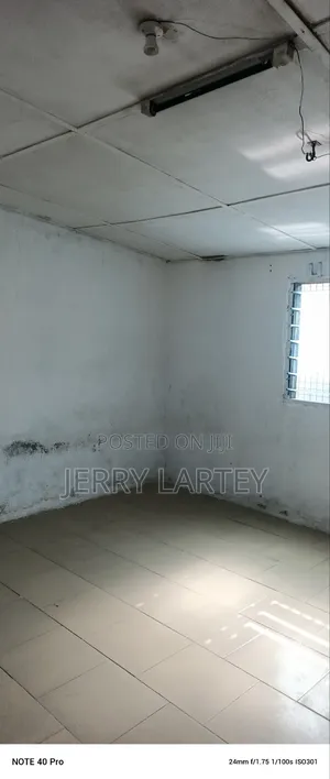 1bdrm Apartment in Dansoman Karikari for rent
