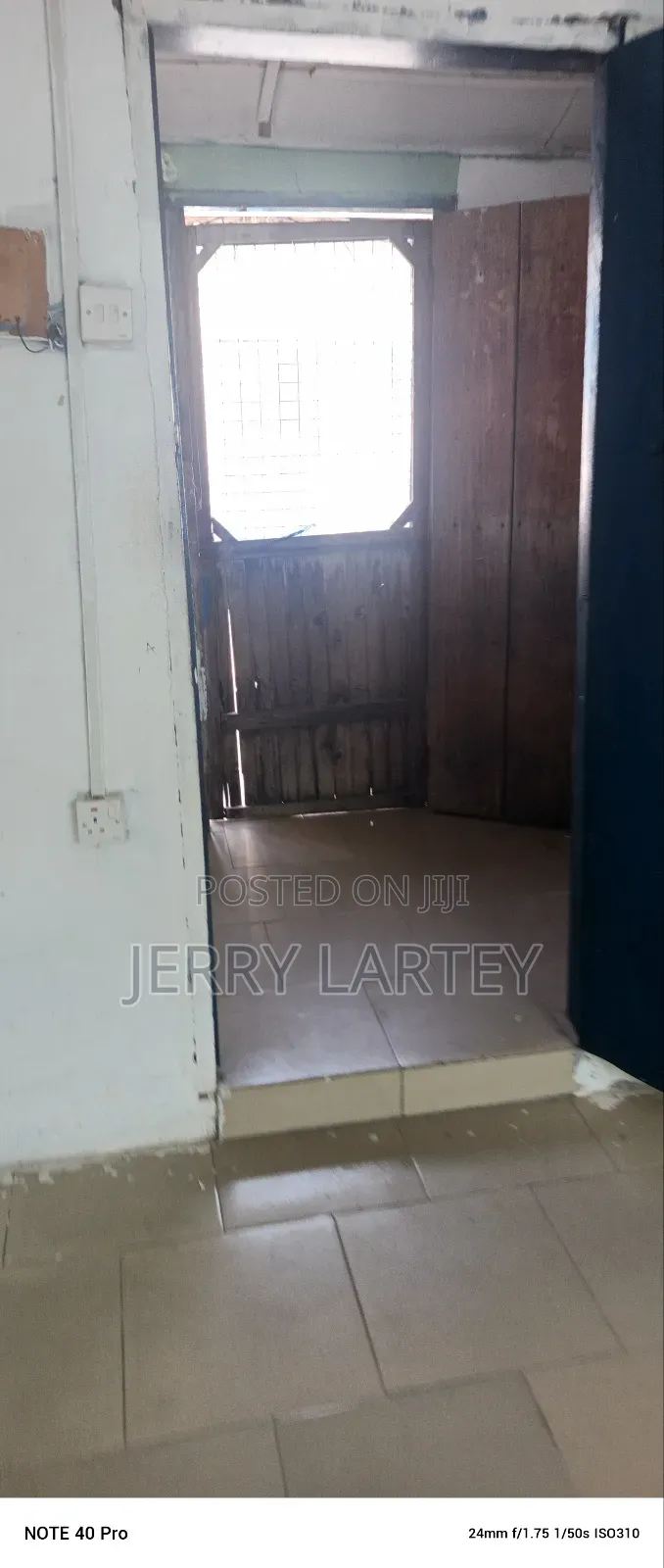 1bdrm Apartment in Dansoman Karikari for rent