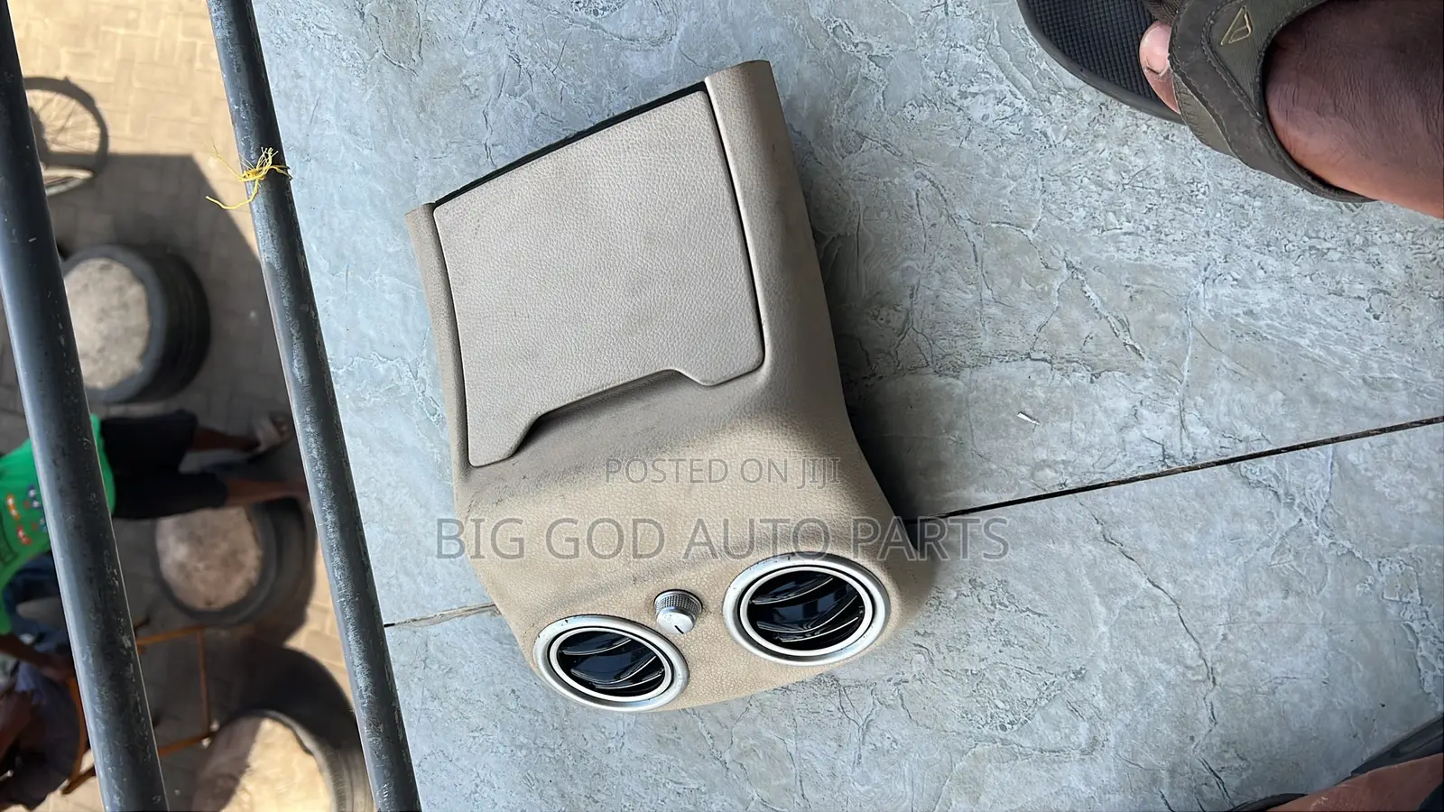 Mercedes Benz C300 Amress Cover