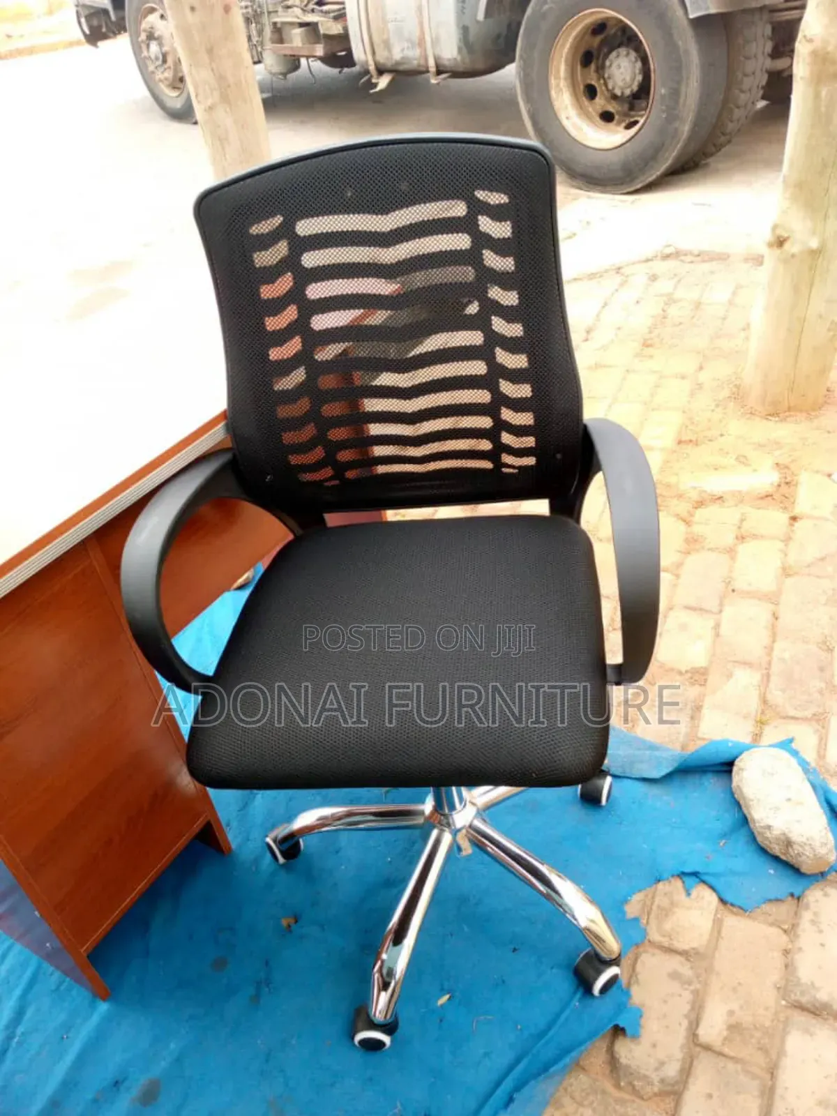 Black Office Seat ( Swivel)