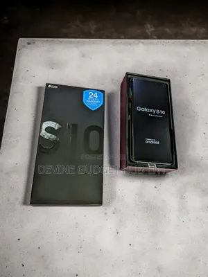 New Samsung Galaxy S10 128 GB Silver