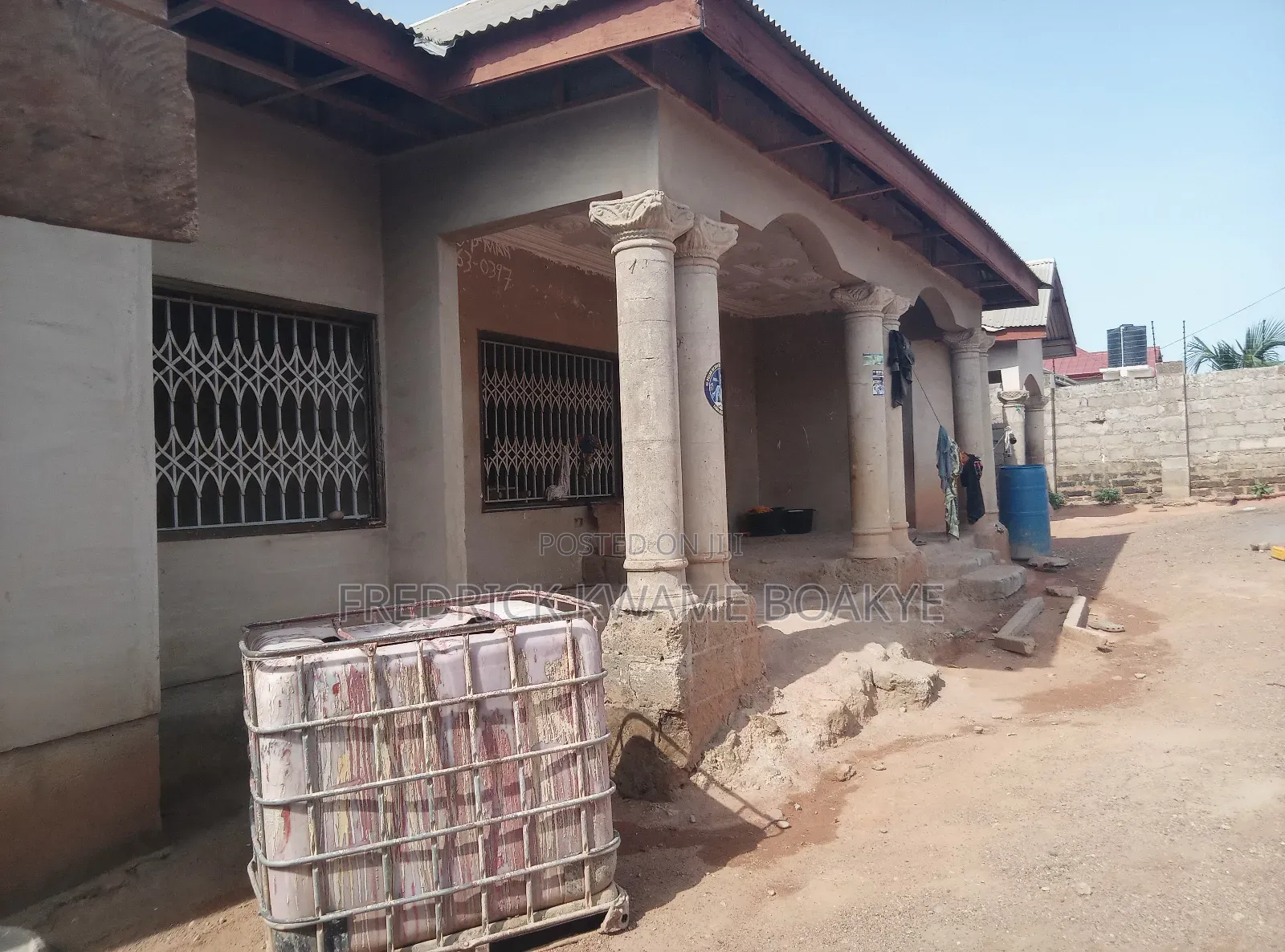 10bdrm House in Brother K Estate, Kumasi Metropolitan for sale