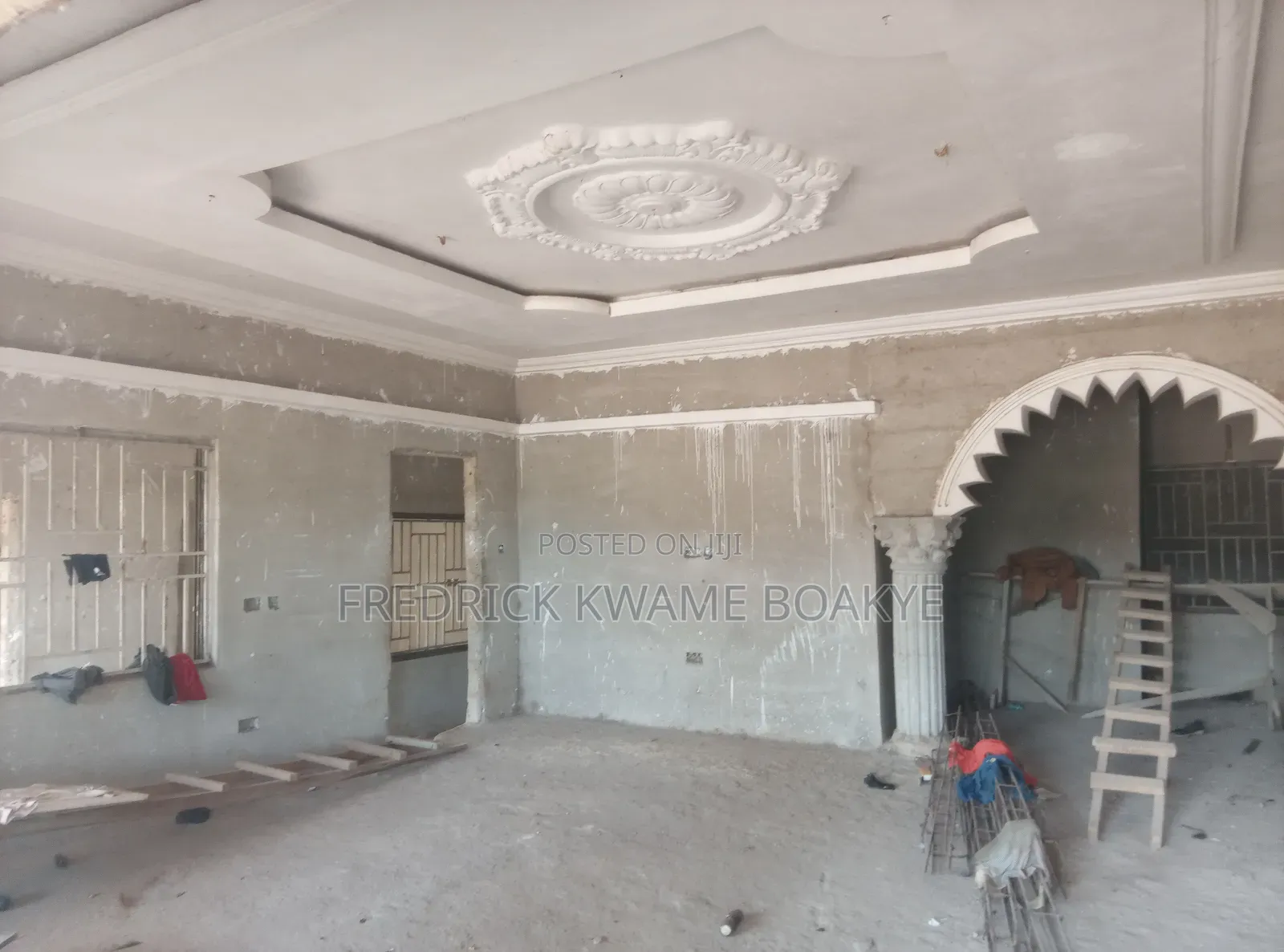10bdrm House in Brother K Estate, Kumasi Metropolitan for sale