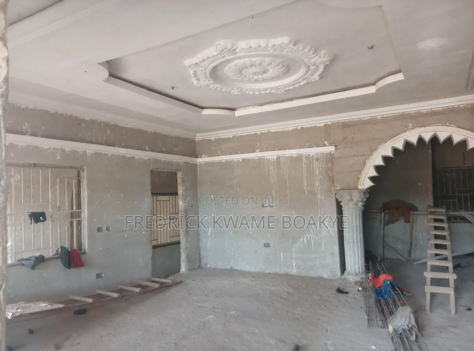 10bdrm House in Brother K Estate, Kumasi Metropolitan for sale