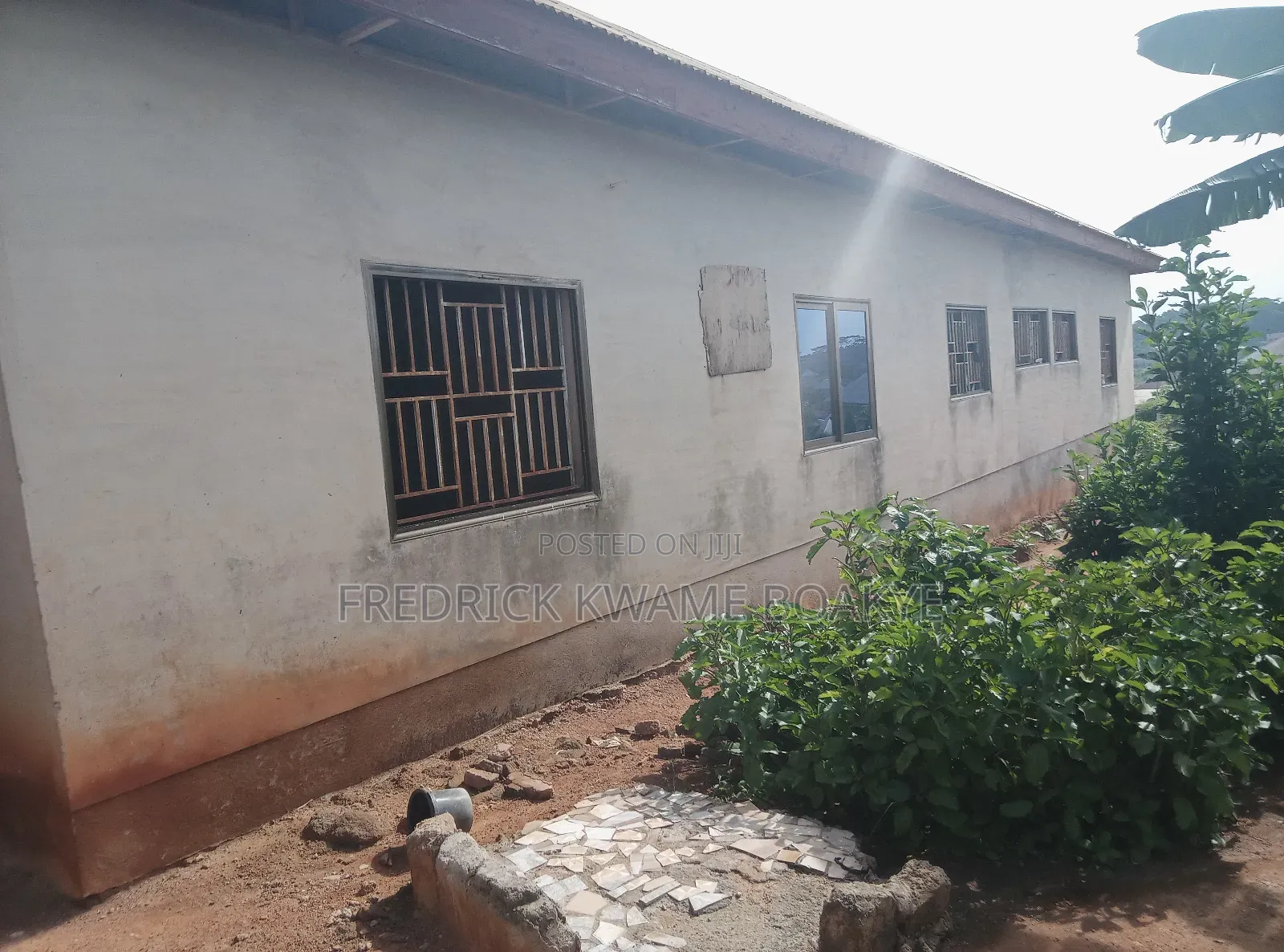 10bdrm House in Brother K Estate, Kumasi Metropolitan for sale