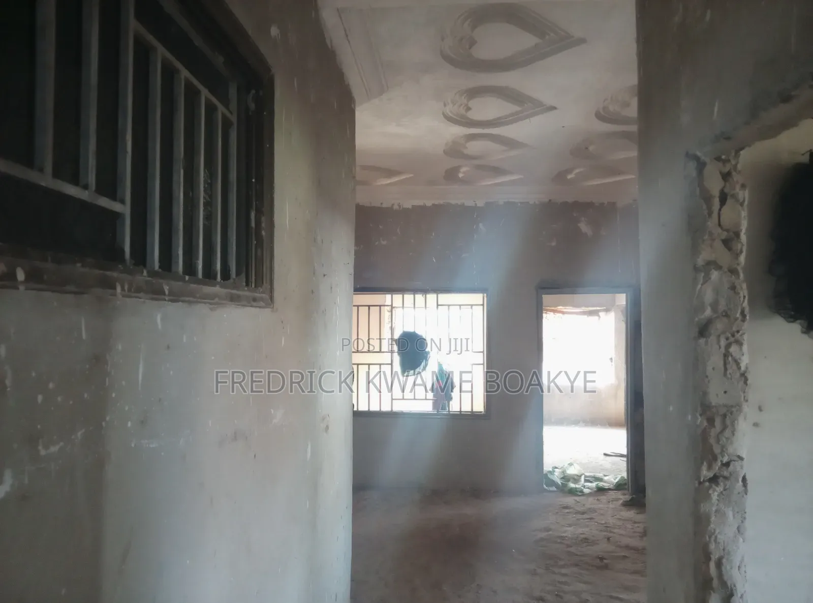 10bdrm House in Brother K Estate, Kumasi Metropolitan for sale