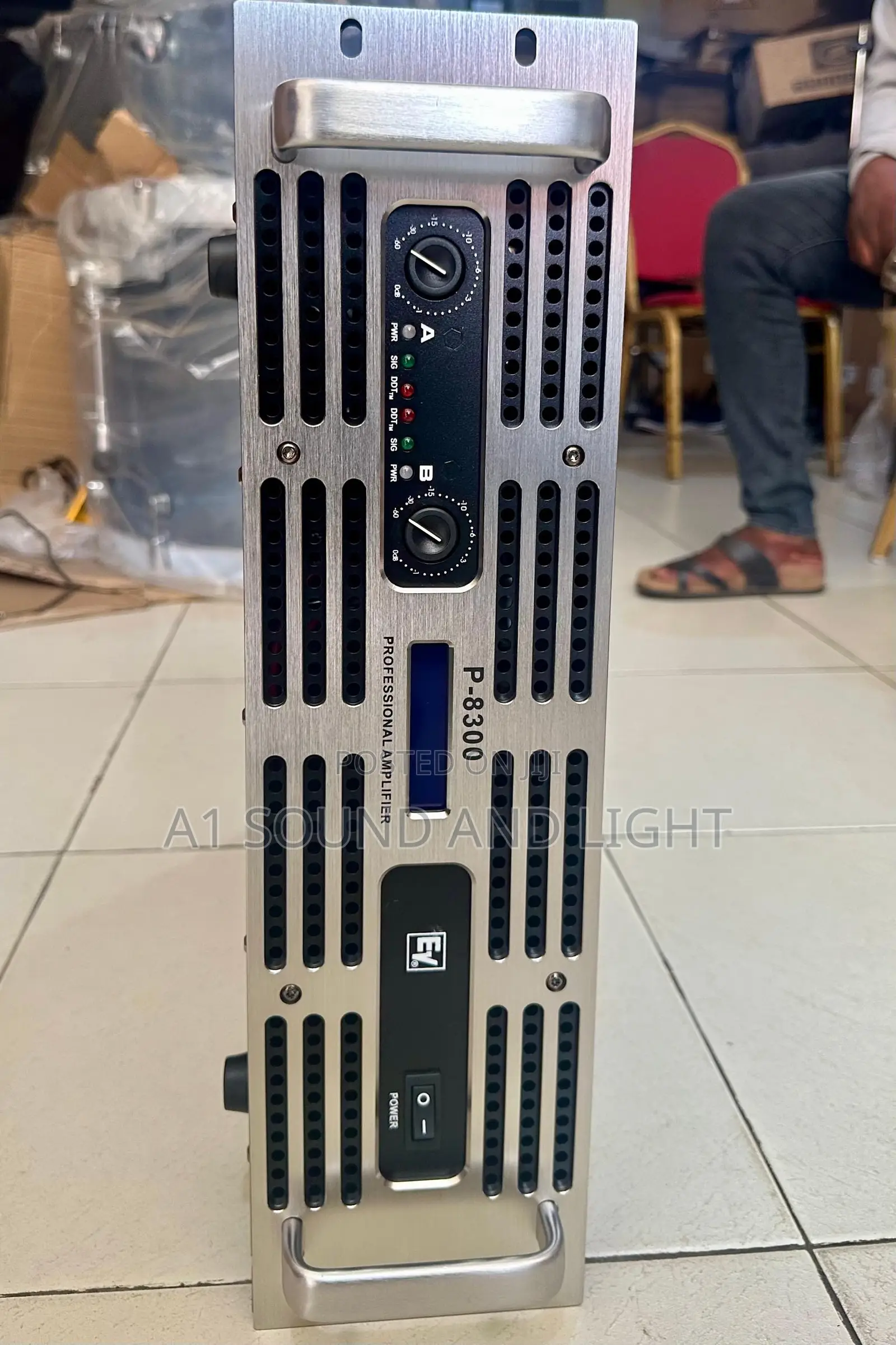 Ev P8300 [2-Channel] Power Amplifier