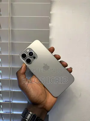 Apple iPhone 15 Pro Max 256 GB Gold