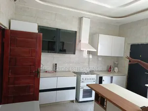 Furnished 2bdrm House in Lake Side Estate for rent
