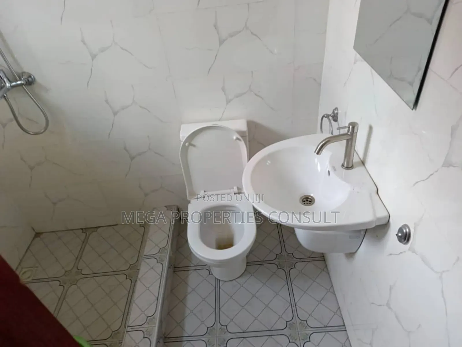 Furnished 2bdrm House in Lake Side Estate for rent