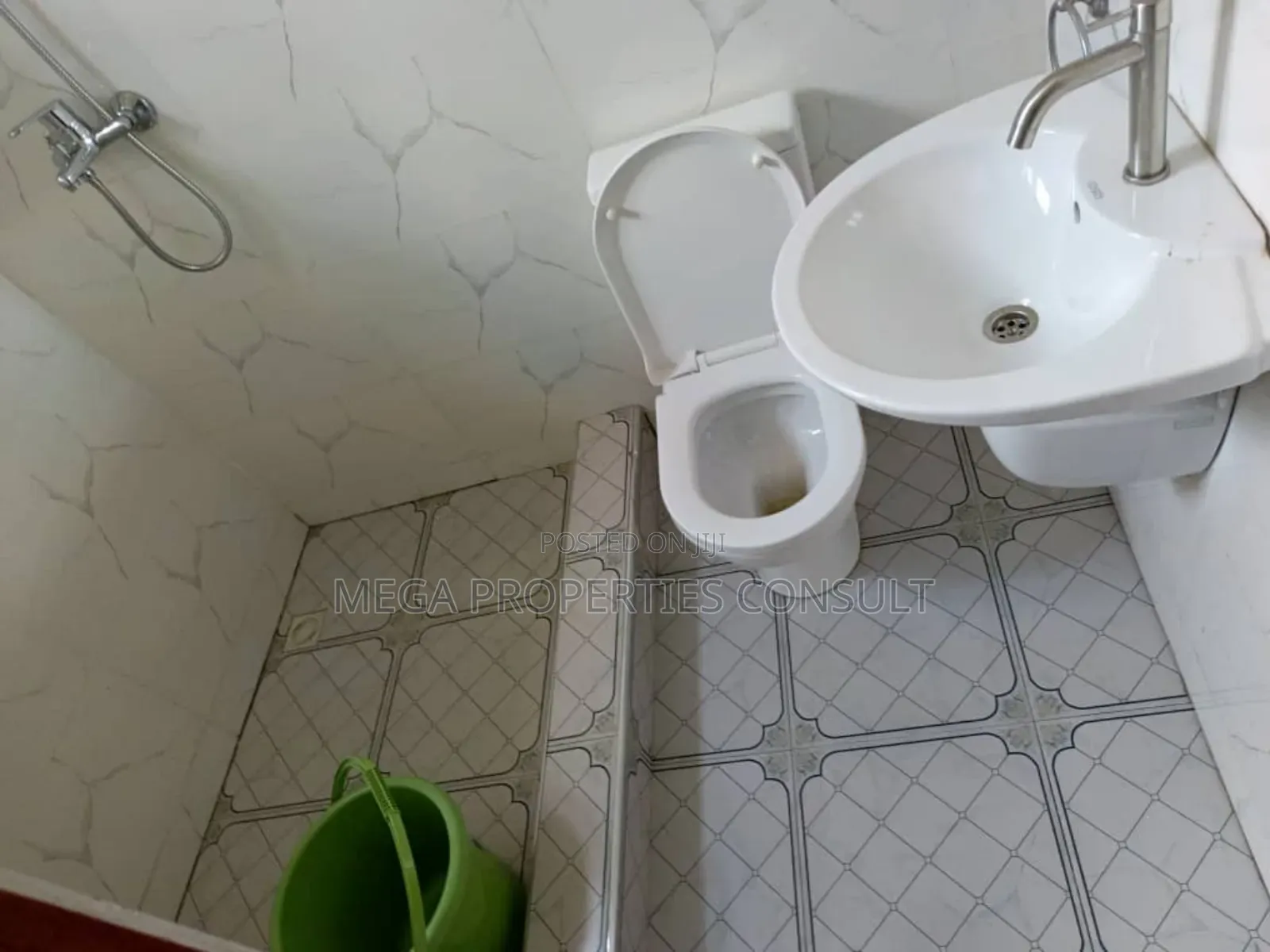 Furnished 2bdrm House in Lake Side Estate for rent