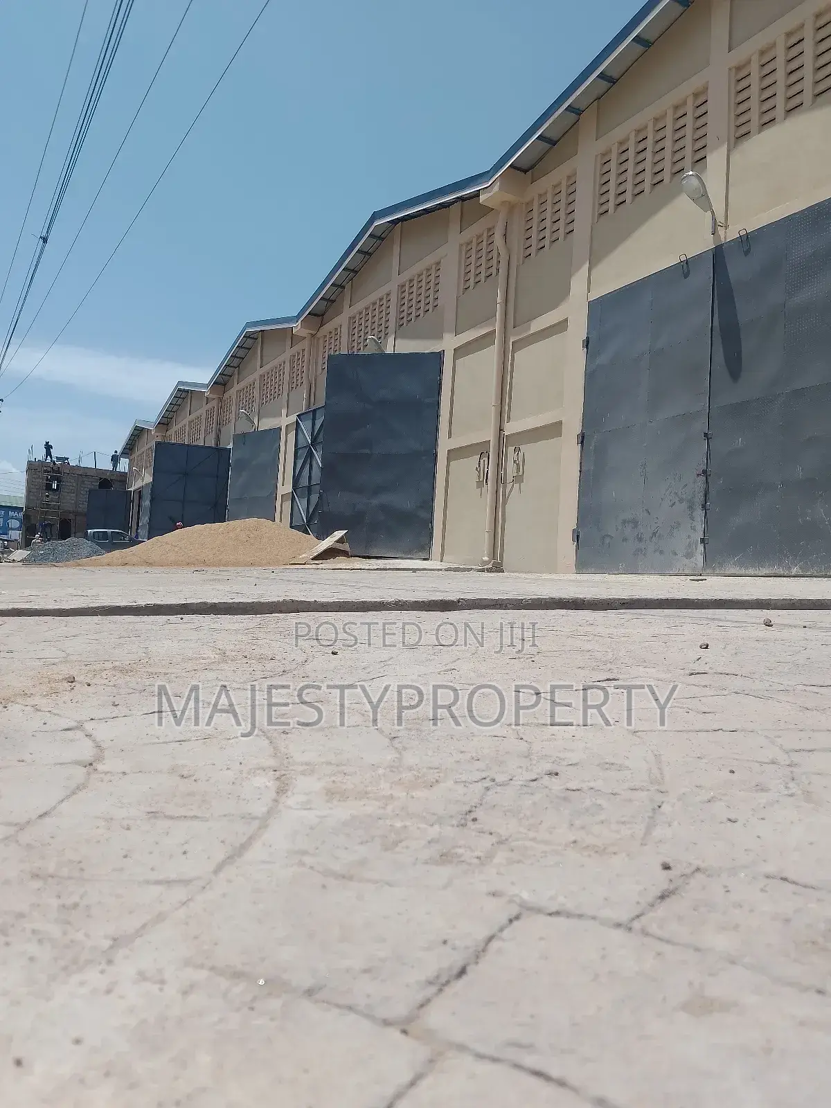 Newly Built 2,000 SQM Warehouse for Rent at Spintex