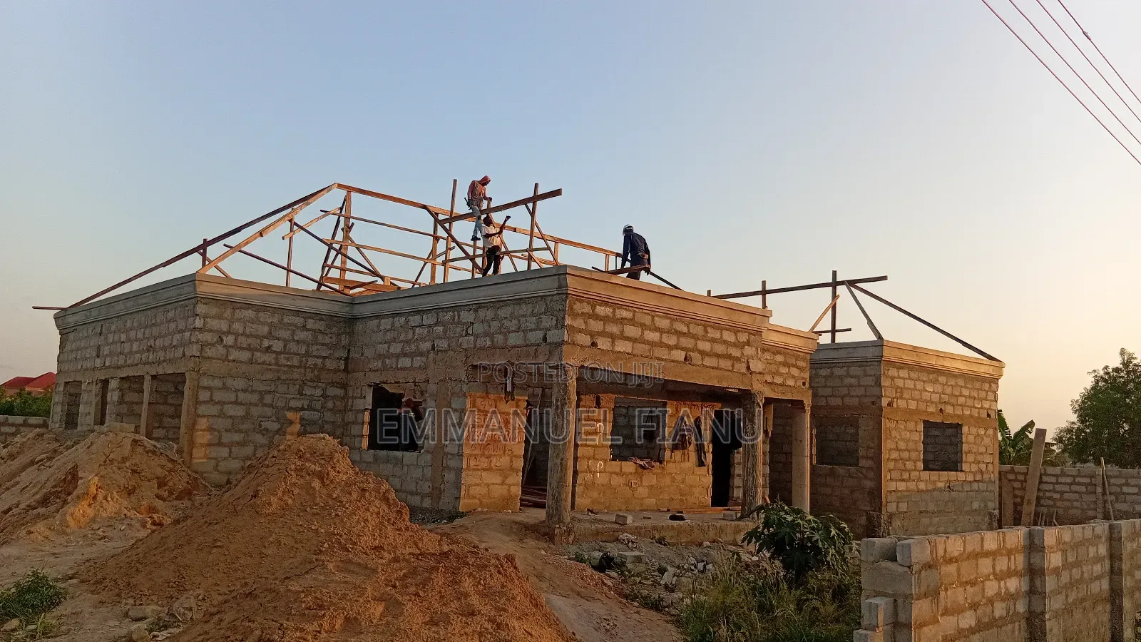 Expert Carpenter in Ghana Call Me or Whatsapp Me