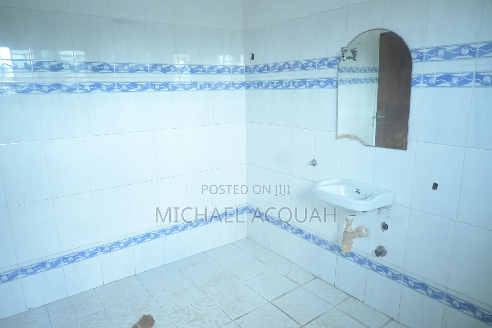 4bdrm House in Olebu for rent