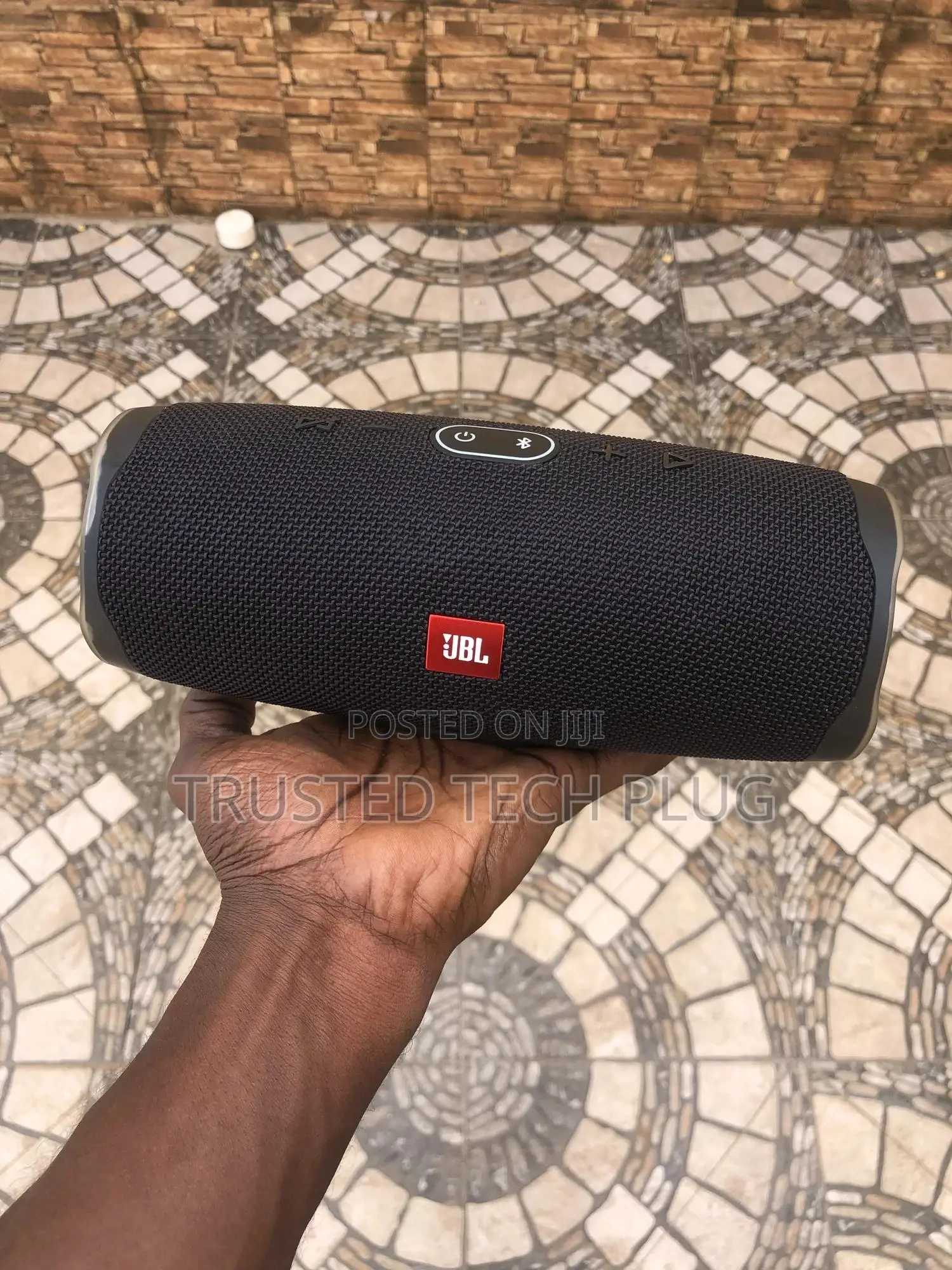 Preowned JBL Charge 4 Bluetooth Speaker From America 4 Sale