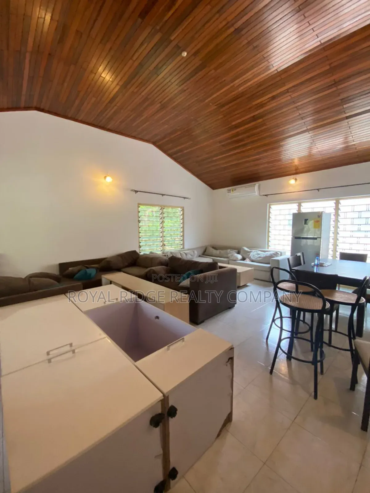 3bdrm House in East Airport, Accra Metropolitan for rent