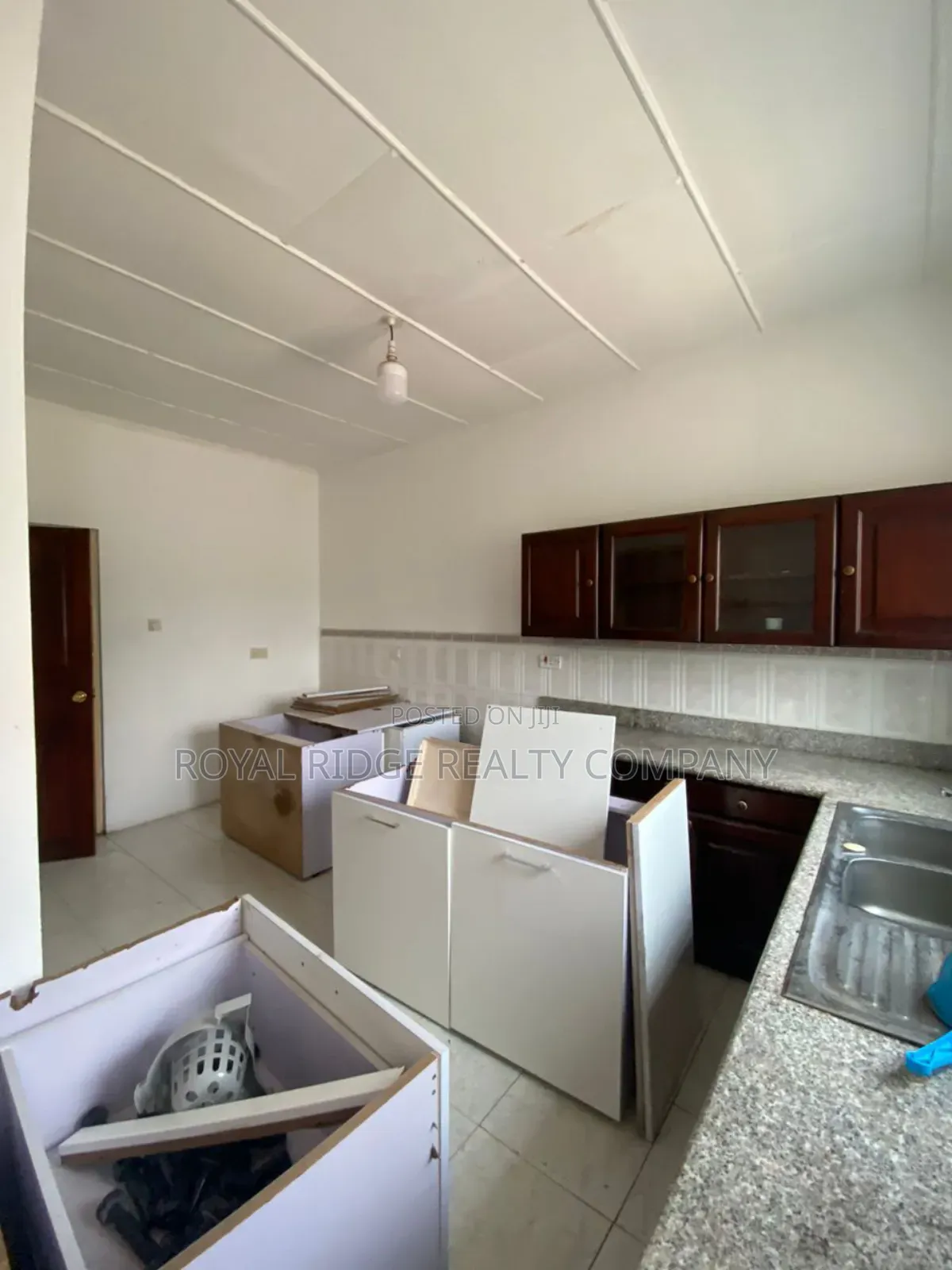 3bdrm House in East Airport, Accra Metropolitan for rent