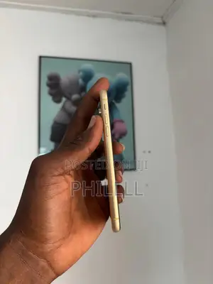 Apple iPhone XR 64 GB Yellow