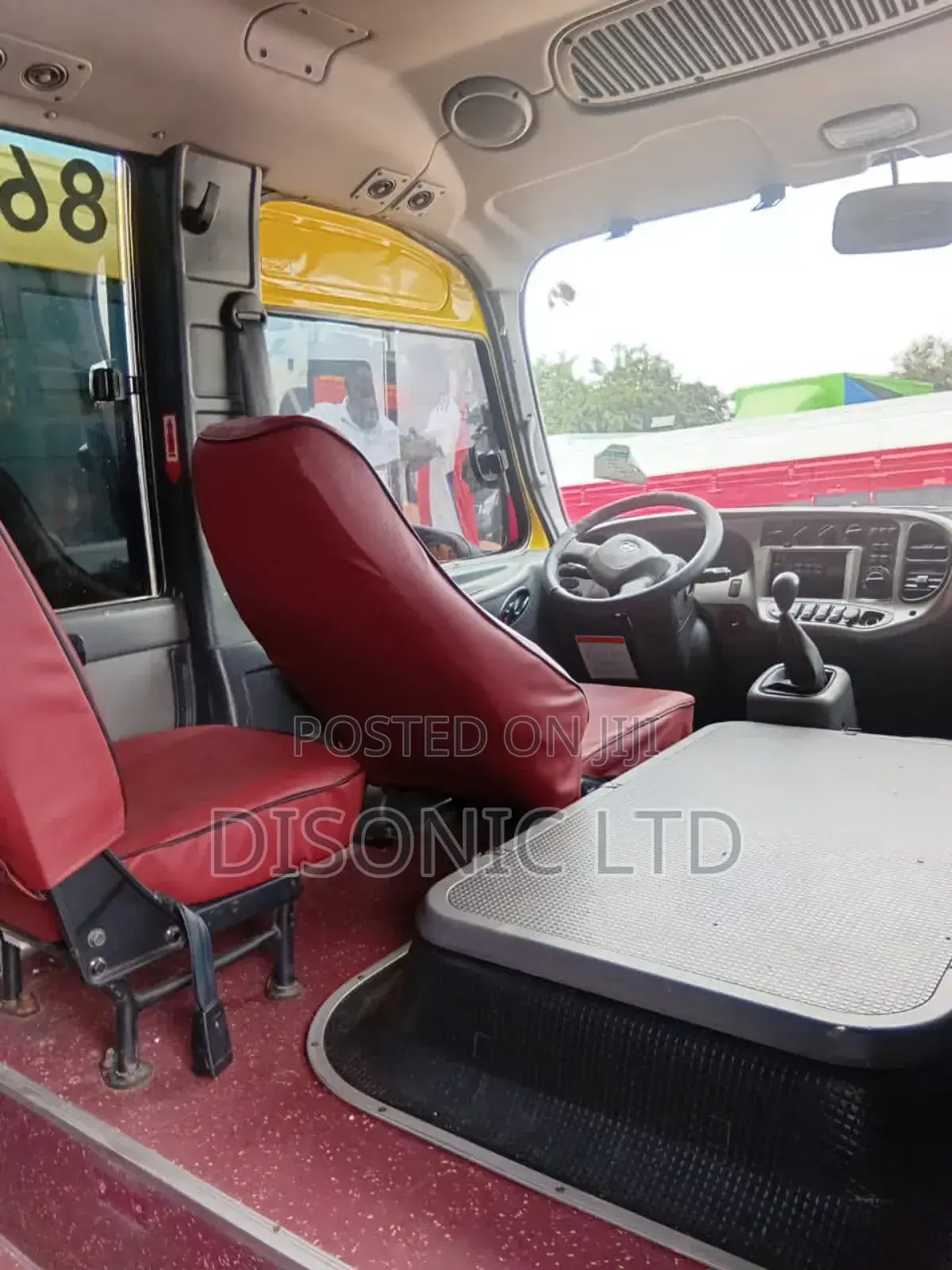 Hyundai County 2014 Yellow