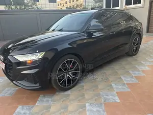 Photo - Audi Q8 55 Premium AWD quattro 2020 Black