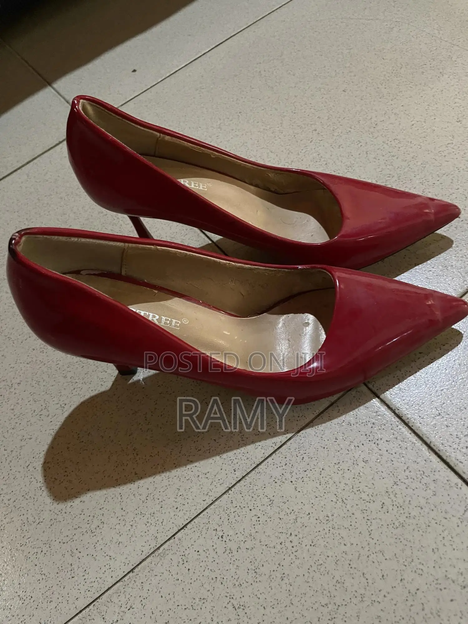 Red Short Heel. Size 39