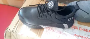 Safety Shoes ( Males / Females )