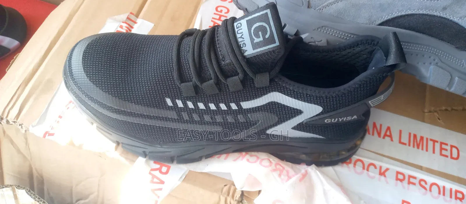 Safety Shoes ( Males / Females )