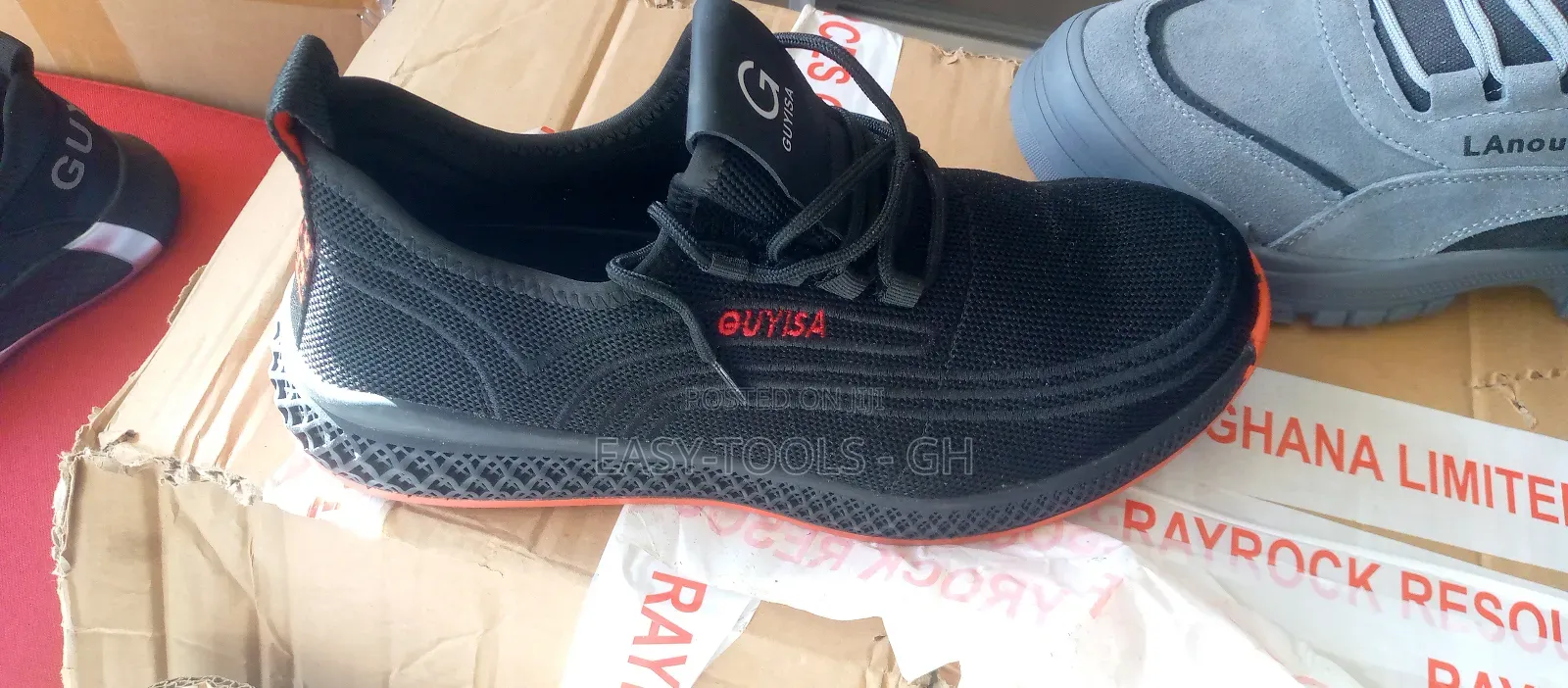 Safety Shoes ( Males / Females )